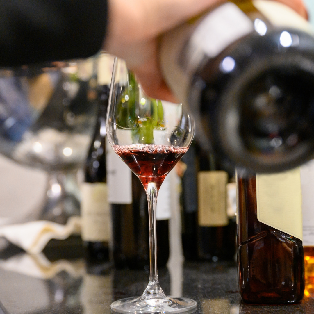 Ilustração blog https://www.dev.abs-brasil.com/noticia/abs-brasil/abs-rs-abre-inscricoes-para-o-curso-de-sommelier-presencial-na-serra-gaucha